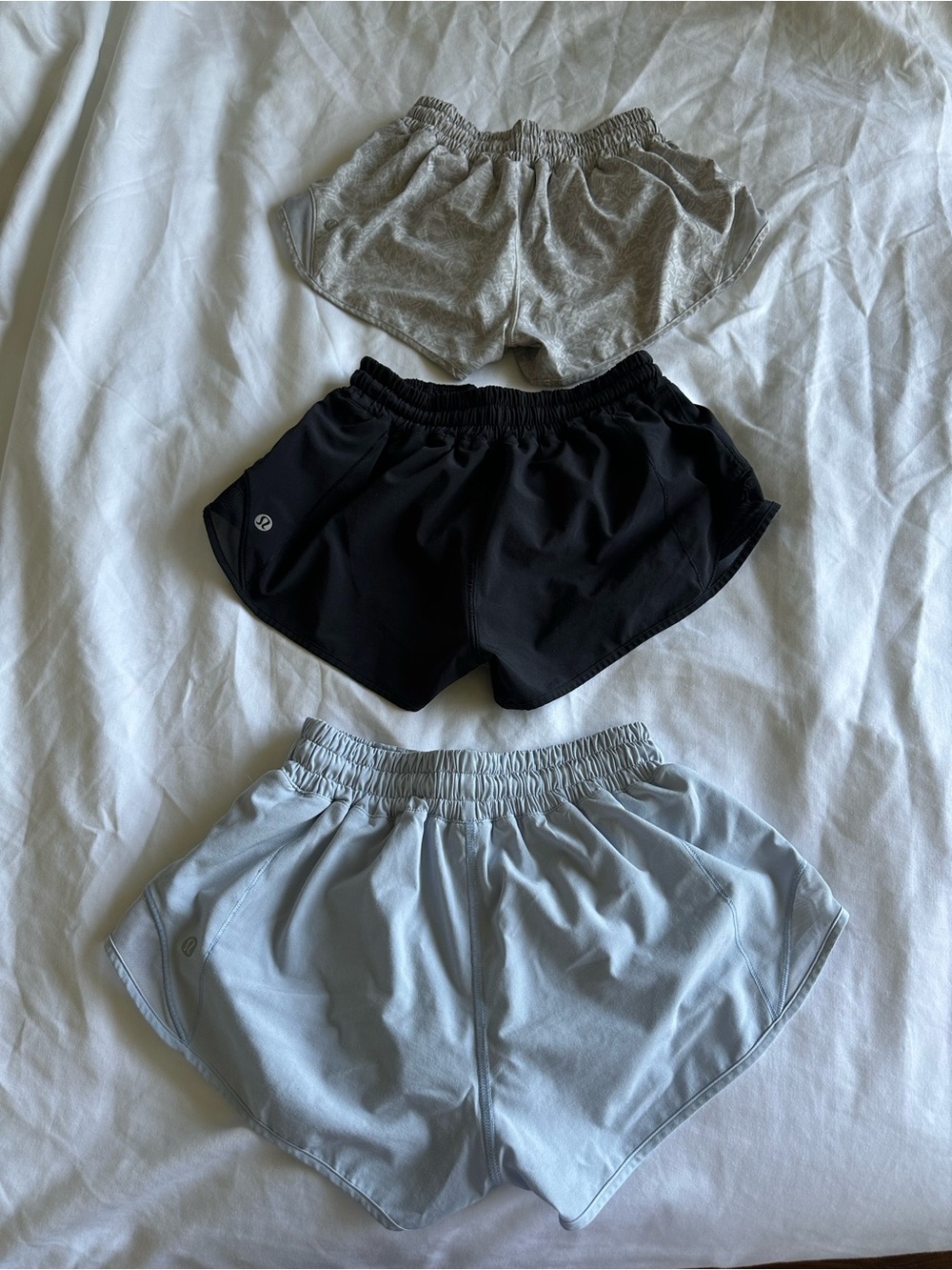 Lululemon Hotty Hot 2.5" Low Rise Shorts
Bundle of 3